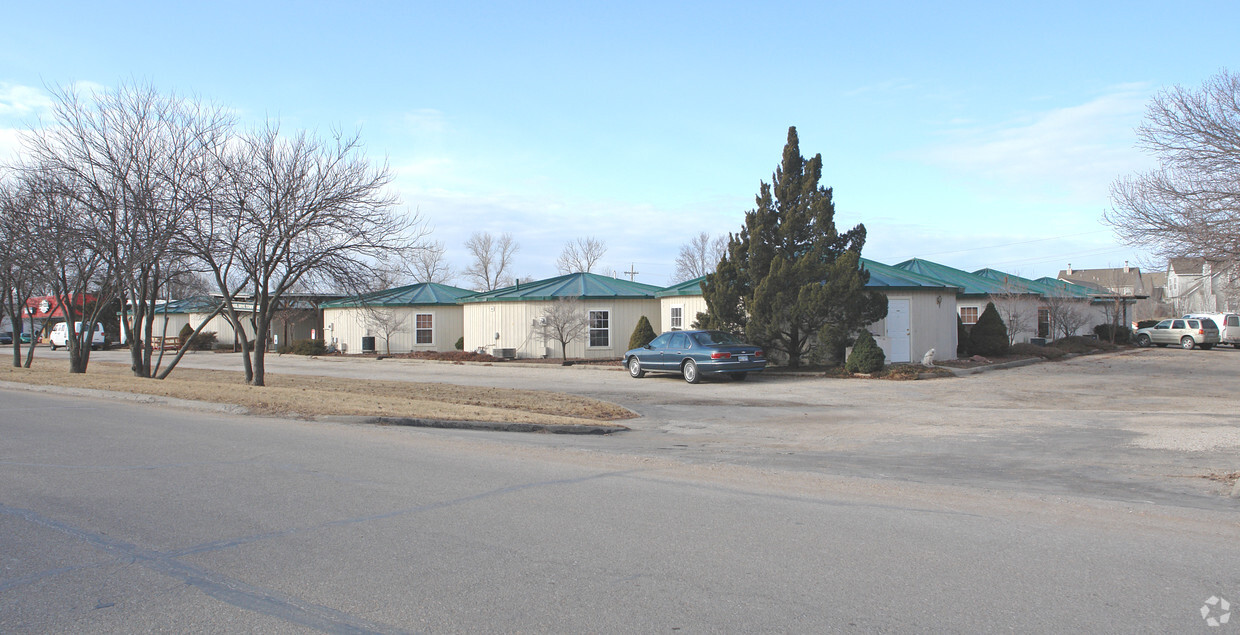 Primary Photo - Four Wheel Drive Townhomes