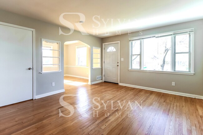 Foto del edificio - Unlock life's next chapter