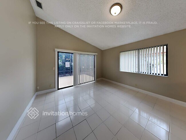 Foto del edificio - 4036 NW 5th Dr