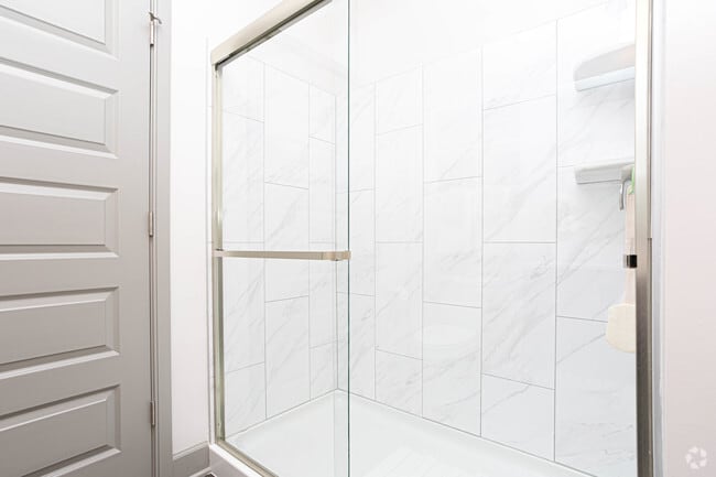 2BR, 2BA - Bathroom - Haven on Tucker