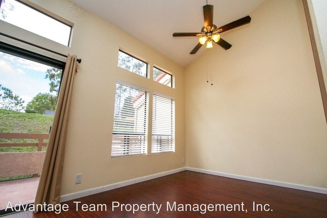 Building Photo - 3 br, 2 bath Apartment - 1947 Swallow Lane