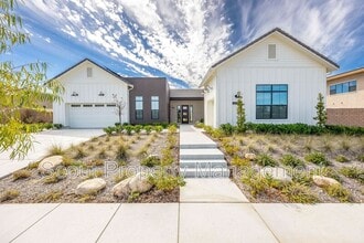 Building Photo - 32195 Daybrook Ter