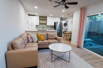 Building Photo - 2600 Penny Ln