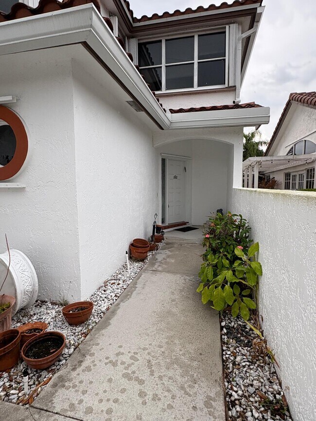 Foto del edificio - 3122 Marion Ave