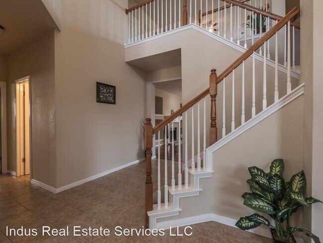 Foto del edificio - 5 br, 4 bath House - 9204 Cessna Ln