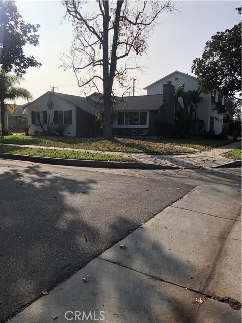 Building Photo - 217 N Harrington Dr