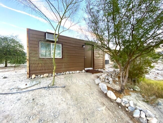 Building Photo - 28561 Sunnyslope St
