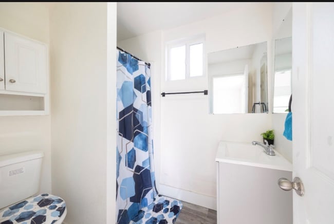 Foto del edificio - 4344 Keeler Ave