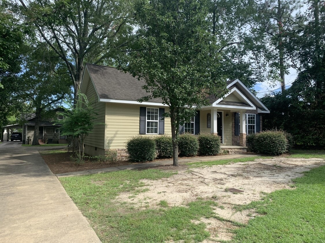 Building Photo - 347 6th Ave