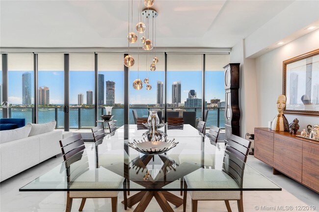 Foto del edificio - 5000 Island Estates Dr