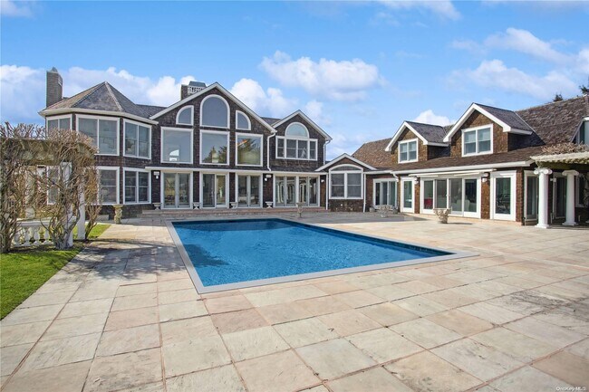 Foto del edificio - 145 Olivers Cove Ln