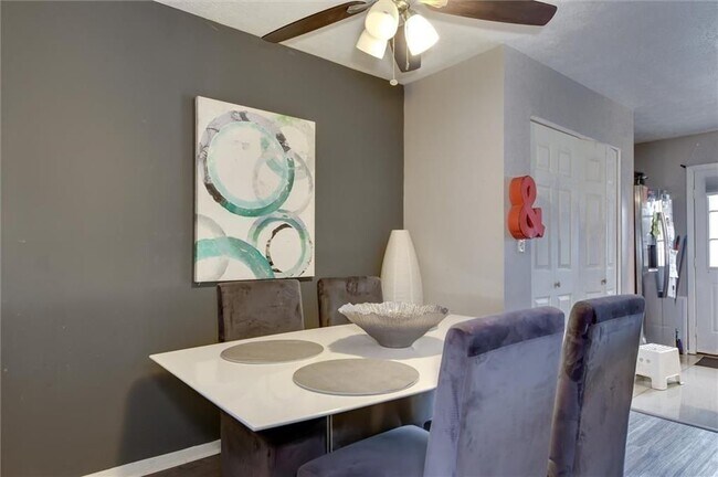 Foto del edificio - 6638 Witherington Ct NW