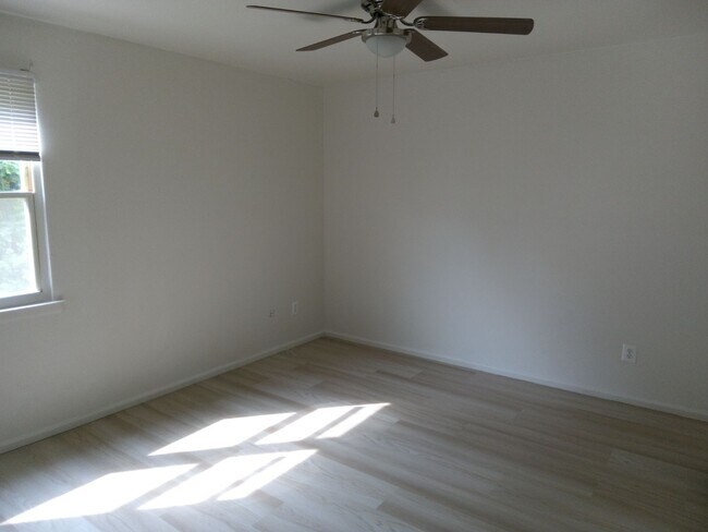 Bedroom - 2139 Birch Dr