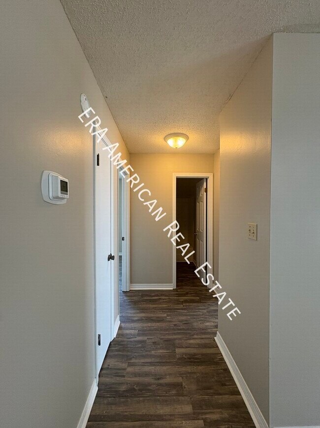 Foto del edificio - 520 Landview Dr