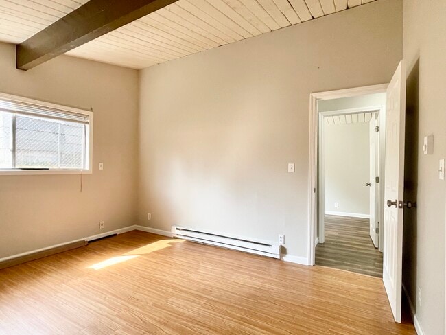 Foto del edificio - 2248 E Harrison St