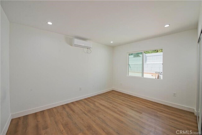 Foto del edificio - 6962 Shoshone Ave