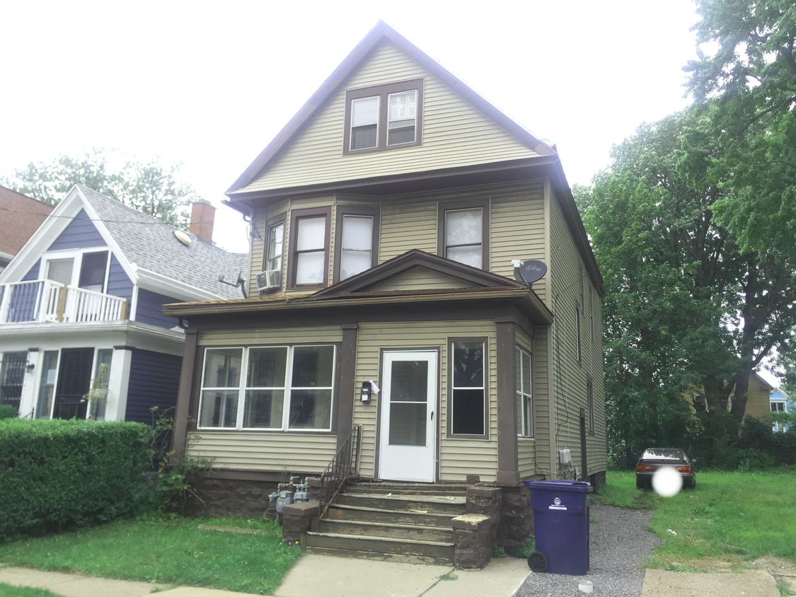 132 Royal Ave, Buffalo, NY 14207 Townhome Rentals in Buffalo NY