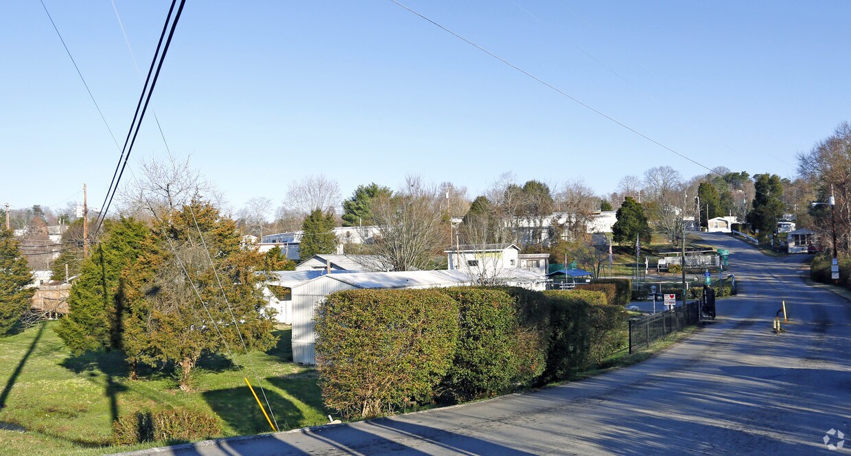 Building Photo - Oak Ridge MHC