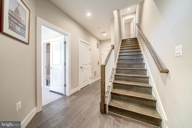 Foto del edificio - 15948 Chieftain Ave