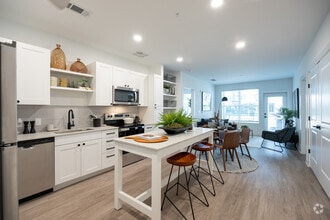 Interior Photo - Tallulah