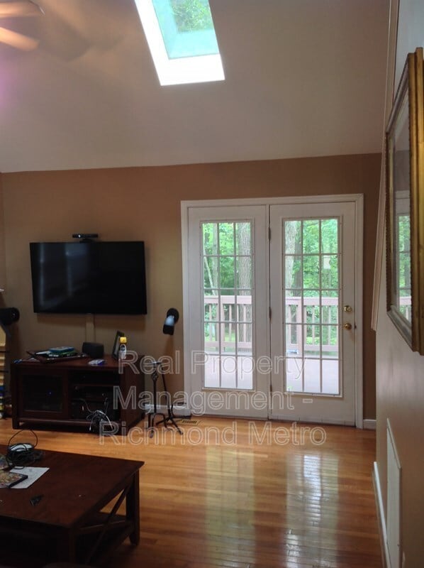Building Photo - 2259 Thornbury Dr