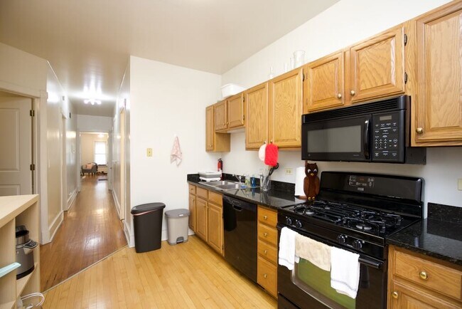 Foto del edificio - 6717 N Sheridan Rd
