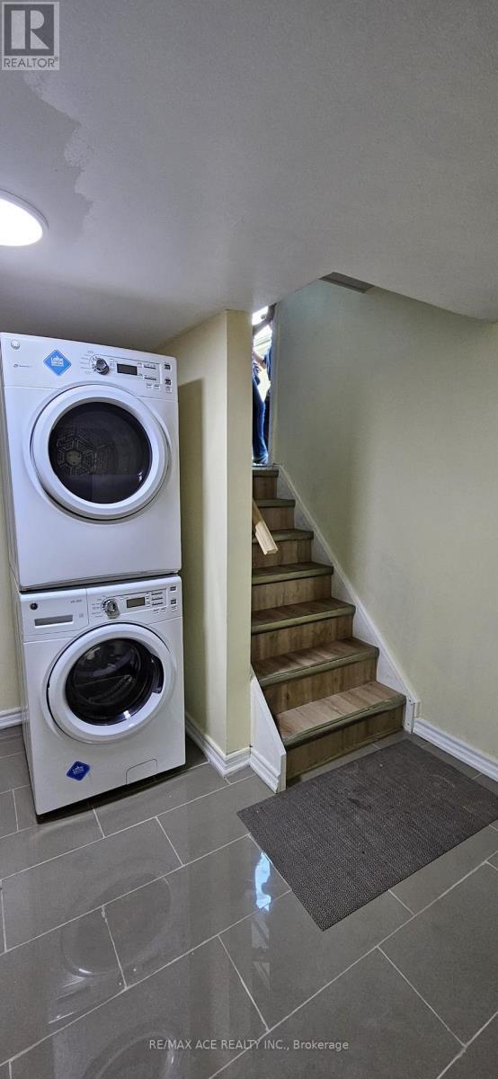 Building Photo - 2 Botany Hill Rd