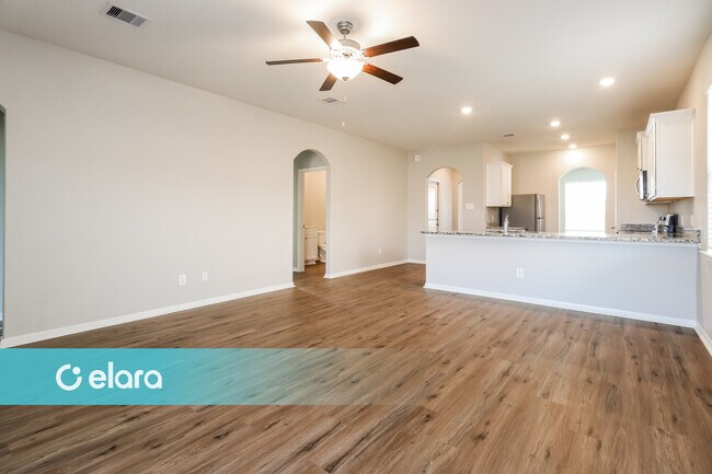 Building Photo - 25381 Cypress Bend Dr