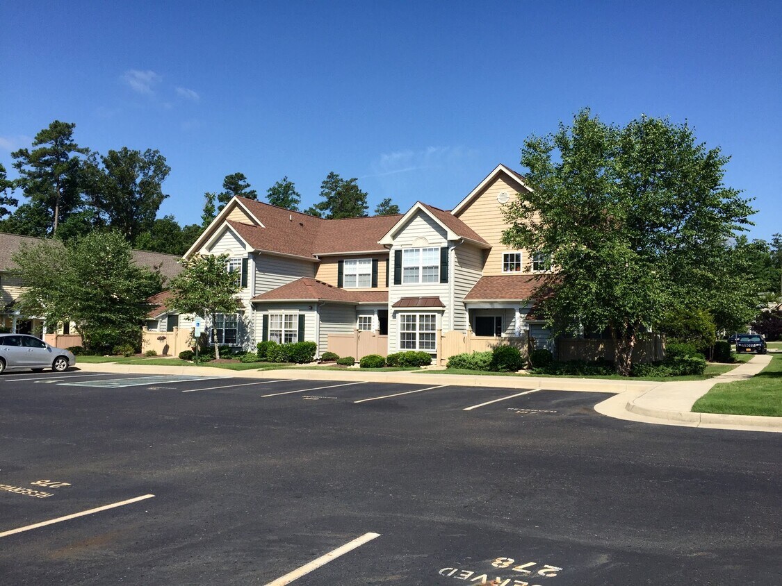 2502 Montgomerie Arch Unit 2502, Williamsburg, VA 23188 Condo for