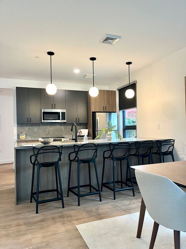 New building with garage parking - New building with garage parking