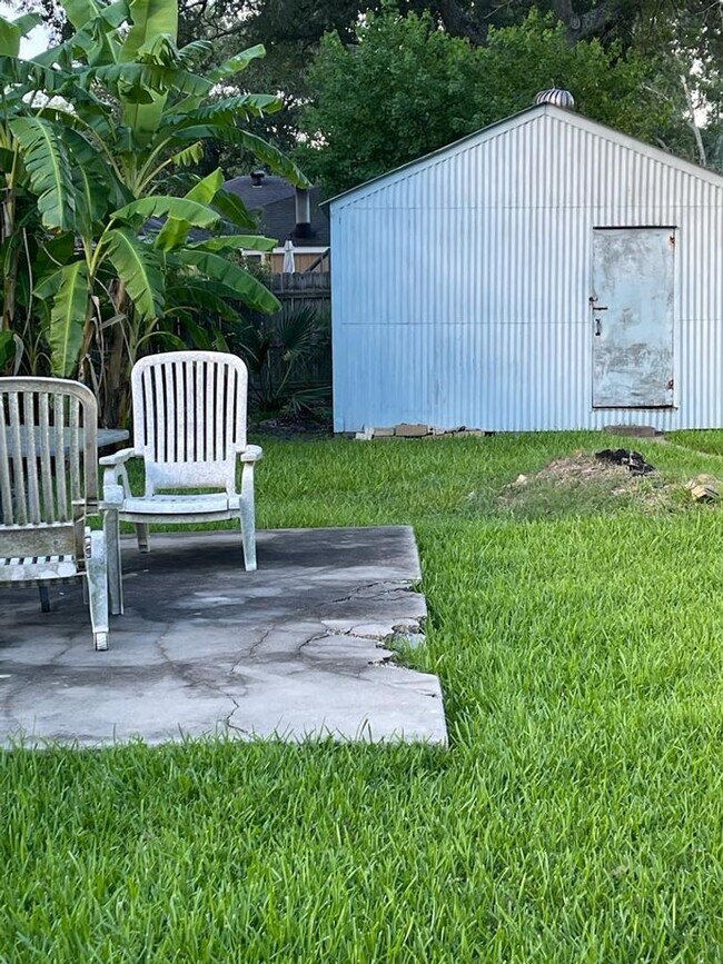 Foto del edificio - 3022 Berry Ave