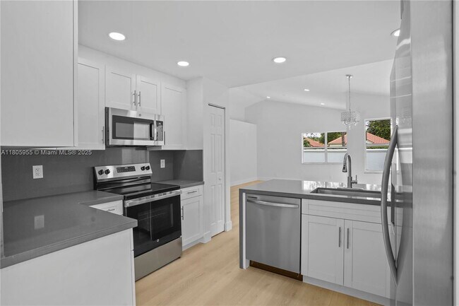 Foto del edificio - 9354 Arborwood Cir