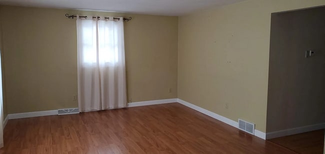 Building Photo - 2517 N Kirkland Ct