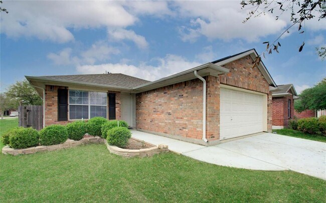 Foto del edificio - 9730 Fieldbloom Ln