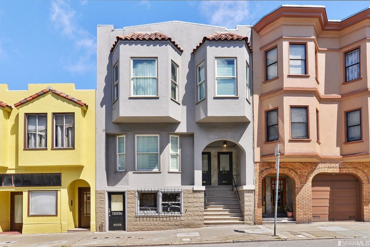 Primary Photo - 1252 Pacific Ave
