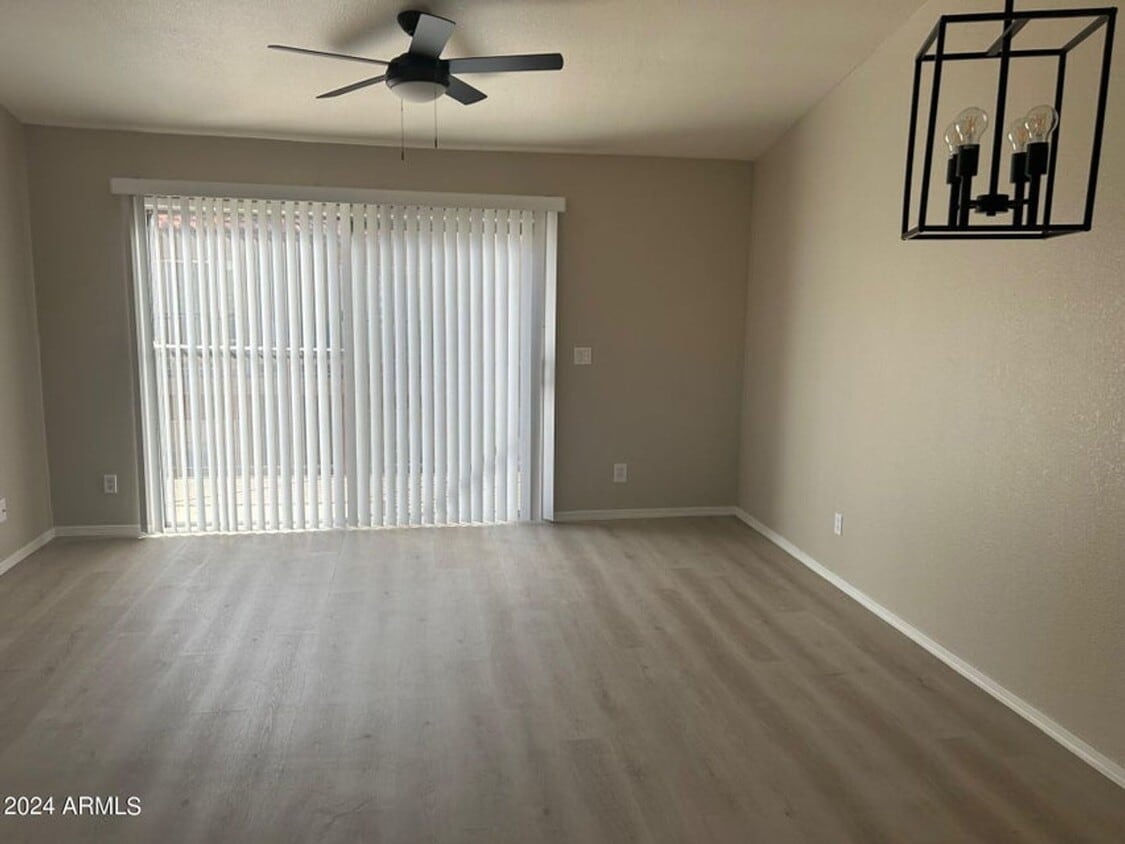 2 bedroom upstairs unit - 2 bedroom upstairs unit