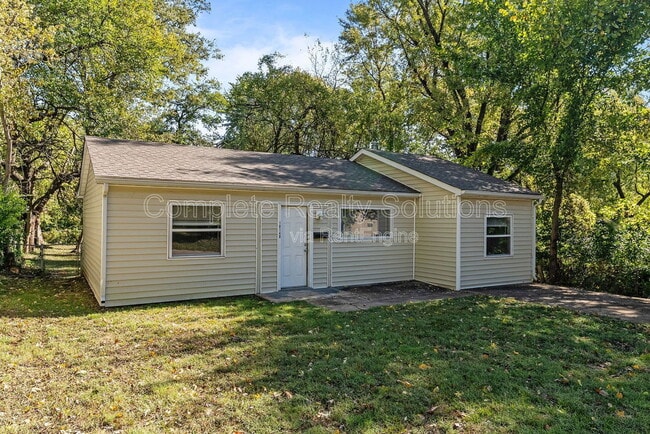 Foto del edificio - 10140 Earl Dr