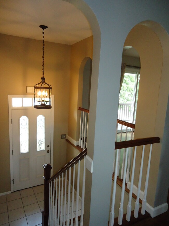Foto del edificio - 680 White Pine Rd