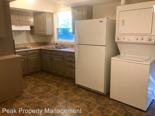 Building Photo - 3 br, 1.5 bath House - 1115 Pennsylvania Ave