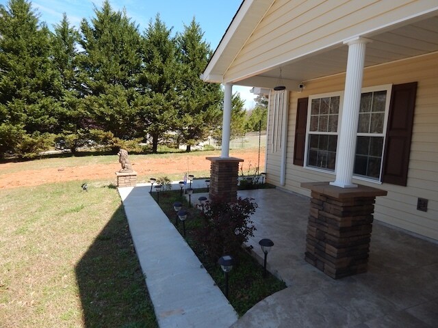 Foto del edificio - 855 Louie Ln