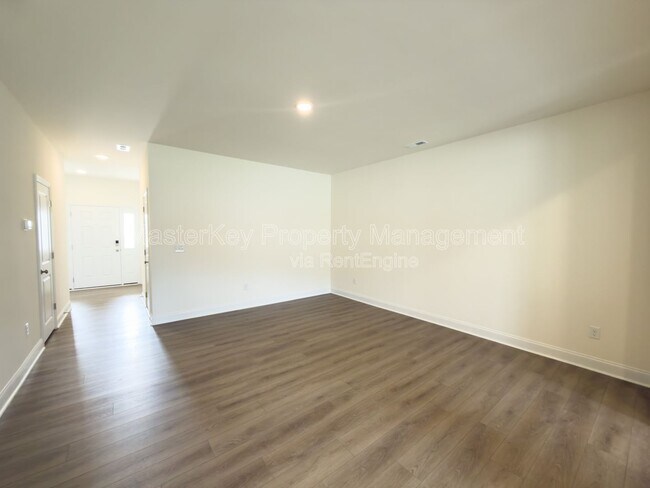 Foto del edificio - 74 Bloodroot St