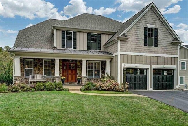 Building Photo - 2234 Hyland Ridge Dr