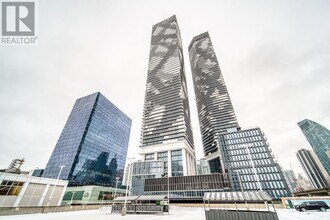 Building Photo - 138 Downes St