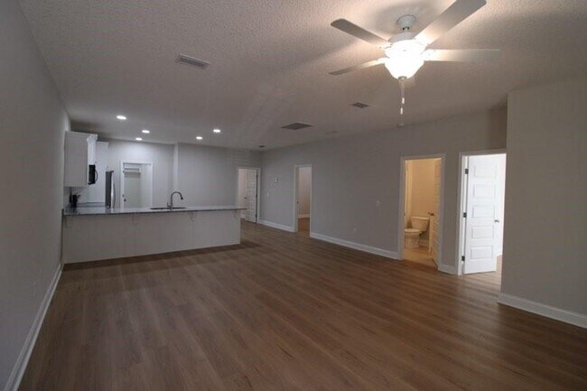 Foto del edificio - 324 S 5th St