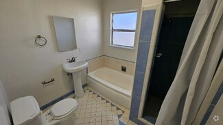 Building Photo - 3011 Carmona Ave
