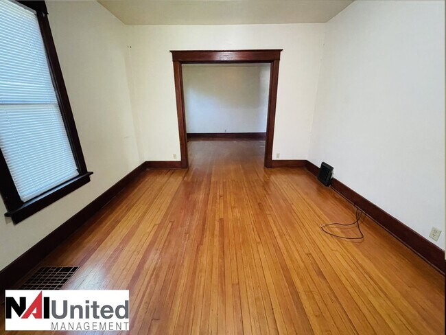 Foto del edificio - 3 Bedroom, 2 bathroom, 1 stall detached ga...