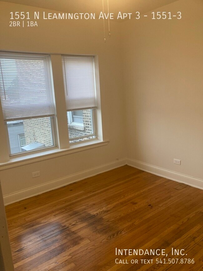 Foto del edificio - 1551 N Leamington Ave