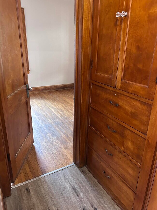 Construido en - 3739 Fremont Ave N