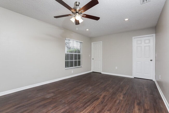 Building Photo - 4710 Marsh Harbor Dr