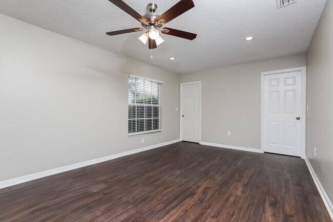 Foto del edificio - 4710 Marsh Harbor Dr